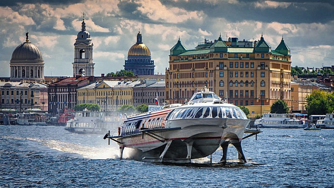 Экскурсия в Петергоф на метеоре