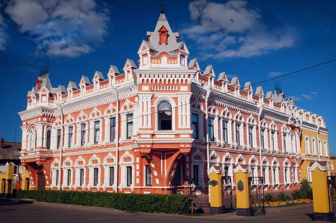 Узнать и попробовать. Об Удмуртии со вкусом! (Ижевск с музеем Калашникова - Лудорвай с блюдами удмуртской кухни - родина Чайковского-Воткинск - Сарапул и званый купеческий обед по восстановленным рецептам 19 века - Елабуга с музеем И.И. Шишкина, 4 дня + ж