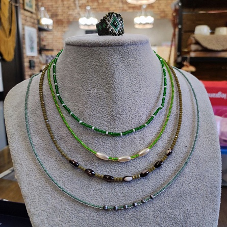 Чокеры из бисера и бусин