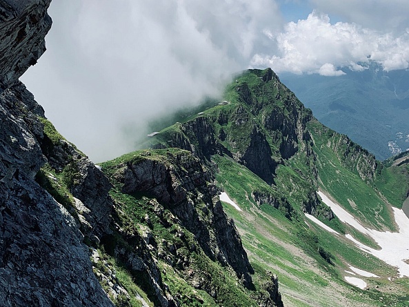 ПРОГУЛКА ПО ХРЕБТУ АИБГА