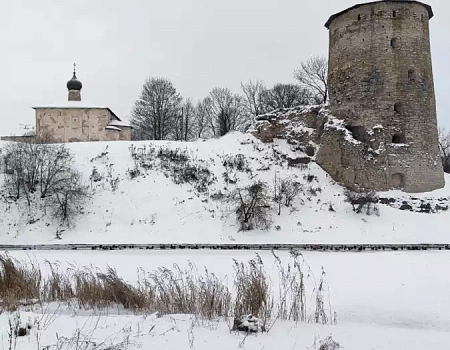 Что посмотреть в Пскове зимой: Кром, набережные, памятники и Барсики Псков  древний, спокойный и неожиданно уютный.Фото 3