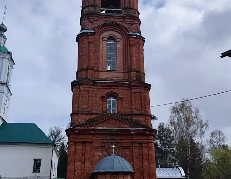 Между болот и сосен: собор Архангела Михаила.Фото 2