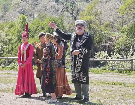 План Б: как искали Иссык, а нашли Этно‑аул «Гунны»: Баурсаки, джигитовка и юртэджи.Фото 5