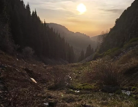 От прыжков по камням до семейных пикников: водопады Алматы. Бутаков vs Аюсай.Фото 3