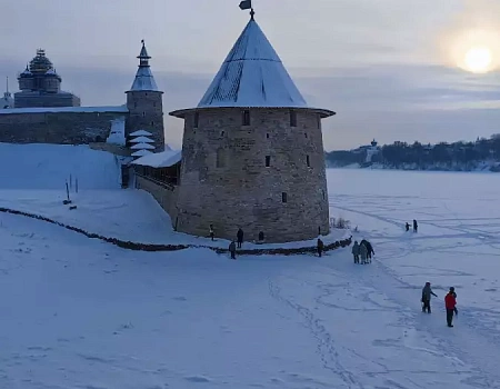 Что посмотреть в Пскове зимой: Кром, набережные, памятники и Барсики Псков  древний, спокойный и неожиданно уютный.Фото 5